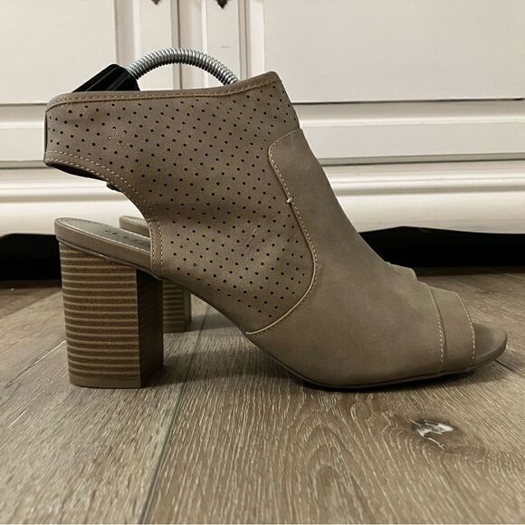 A.N.A. Tasha Zip Peep Toe Heeled Ankle Boots Size 11 - Picture 1 of 9